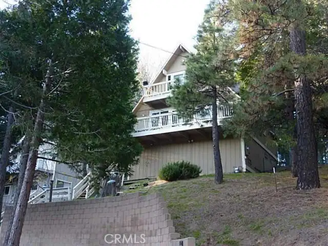 334 Weisshorn Drive, Crestline, CA 92325