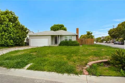 20261 Orchid Street, Newport Beach, CA MLS: NP25087290
