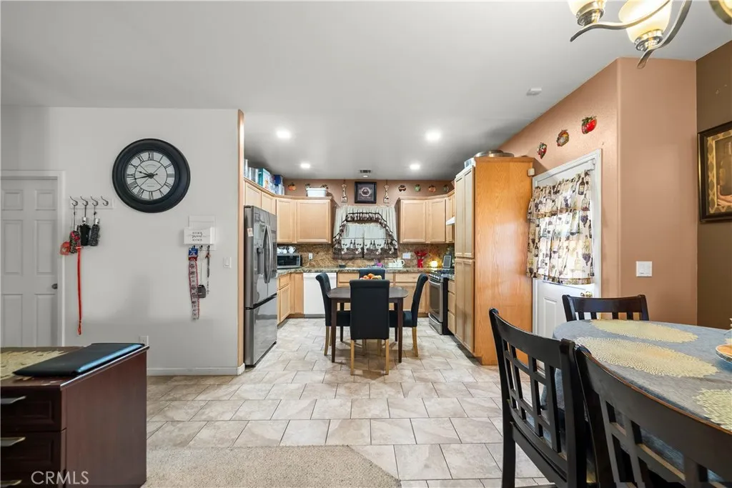 Additional image 36 of 1329 W Ave I, Lancaster, CA 93534