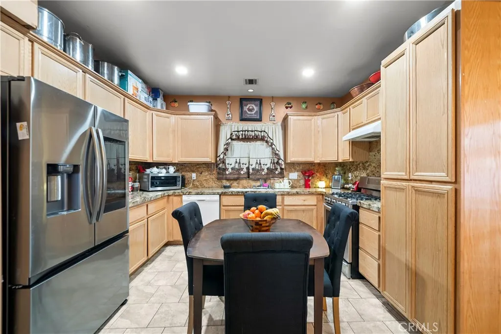 Additional image 11 of 1329 W Ave I, Lancaster, CA 93534