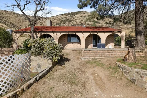 5213 Shannon Valley Road, Acton, CA MLS: SR25038006