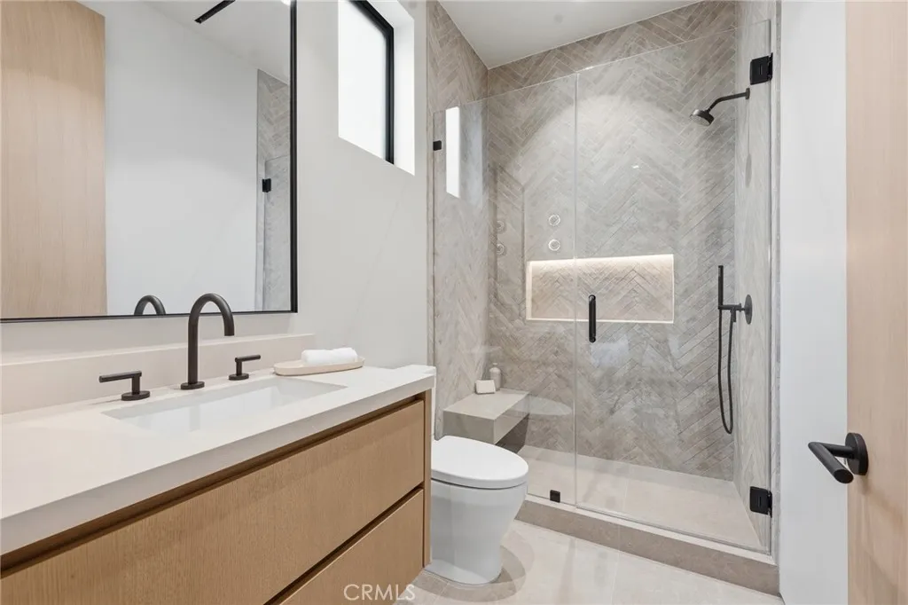 Additional image 102 of 4447 Matilija Ave, Sherman Oaks, CA 91423
