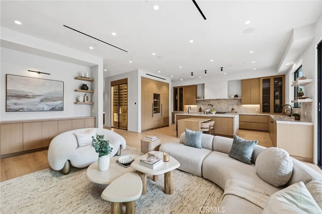 Additional image 77 of 4447 Matilija Ave, Sherman Oaks, CA 91423