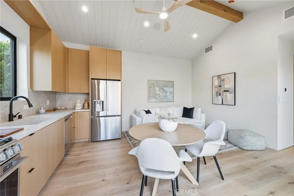 Additional image 109 of 4447 Matilija Ave, Sherman Oaks, CA 91423