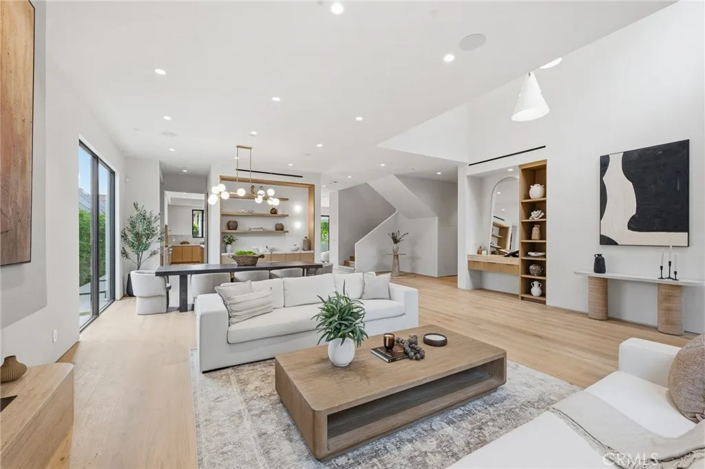 Additional image 12 of 4447 Matilija Ave, Sherman Oaks, CA 91423