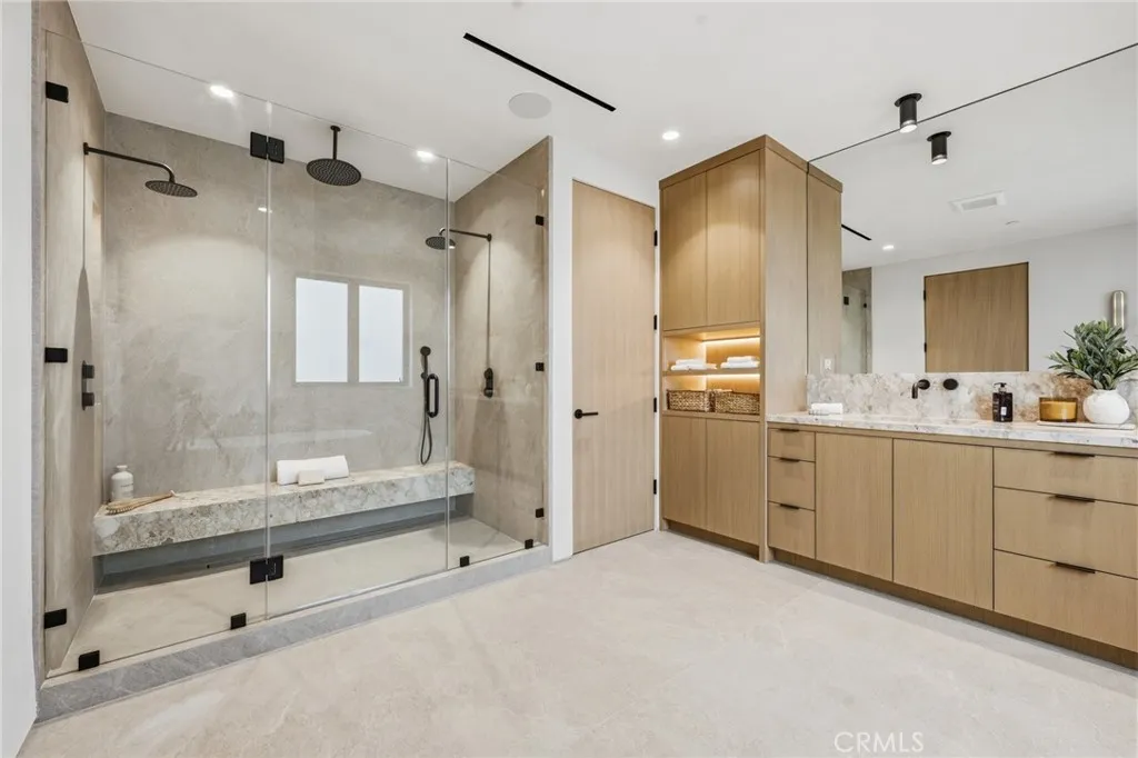 Additional image 97 of 4447 Matilija Ave, Sherman Oaks, CA 91423