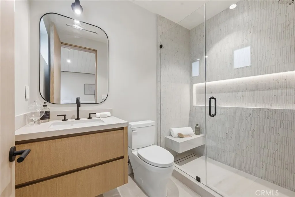 Additional image 106 of 4447 Matilija Ave, Sherman Oaks, CA 91423