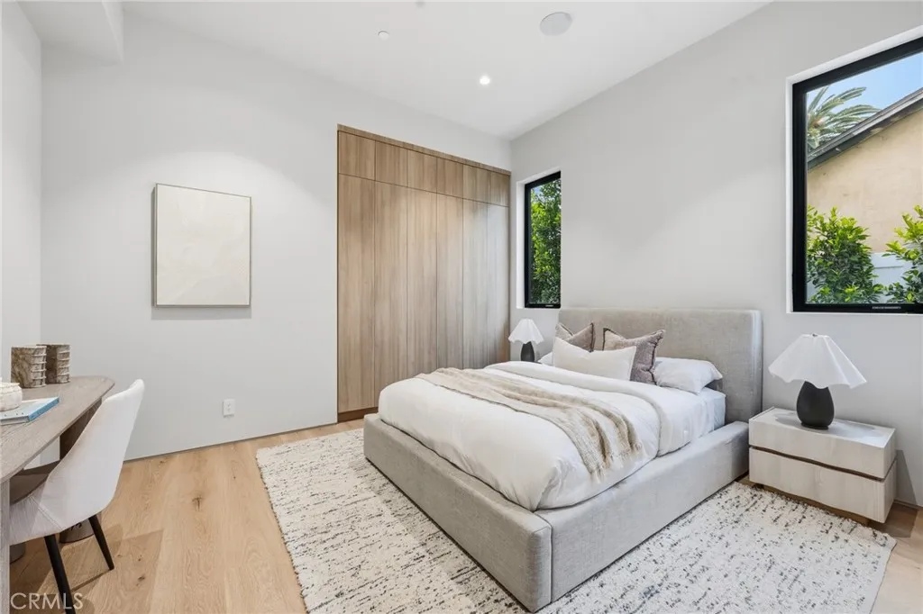 Additional image 101 of 4447 Matilija Ave, Sherman Oaks, CA 91423