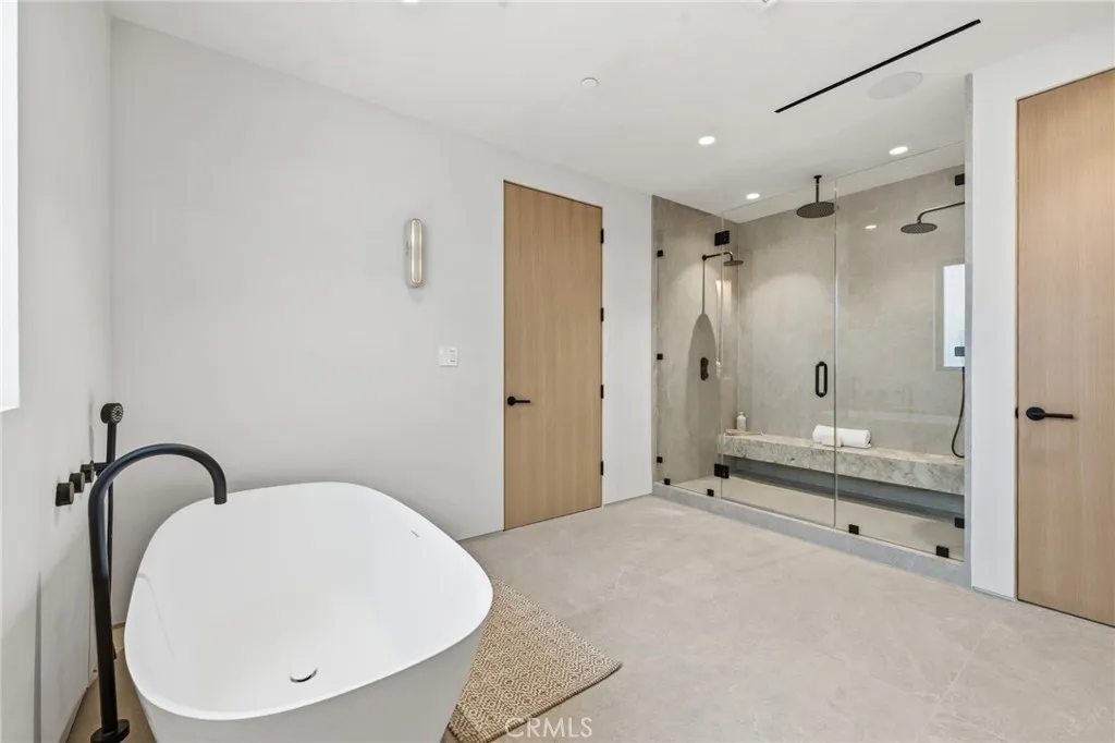 Additional image 95 of 4447 Matilija Ave, Sherman Oaks, CA 91423