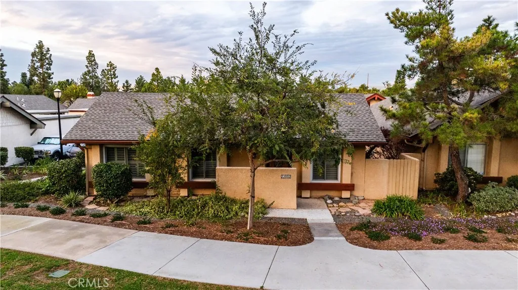 23002 Caminito Brisa Unit 203, Laguna Hills, CA 92653
