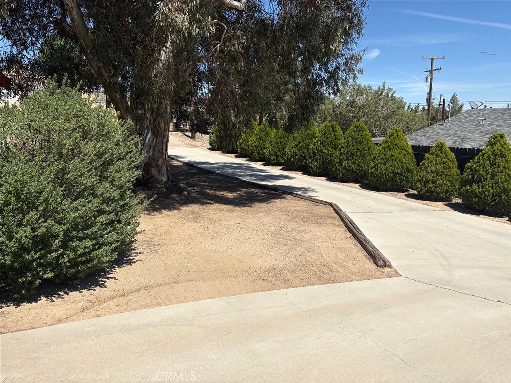 17185 Fremontia Street, Hesperia, CA 92345