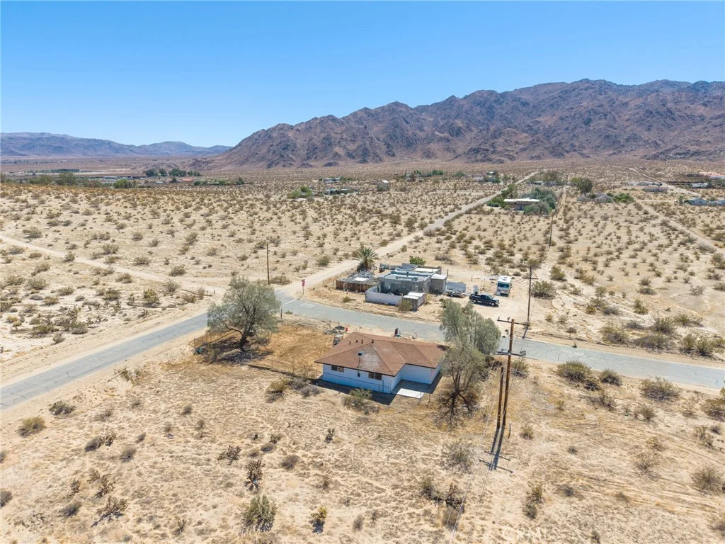 72898 Old Dale Rd, 29 Palms, CA 92277
