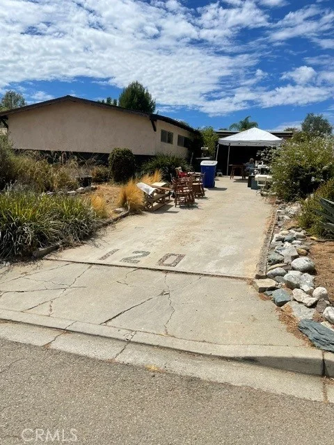 120 Brandenburg Ln, Fallbrook, CA 92028