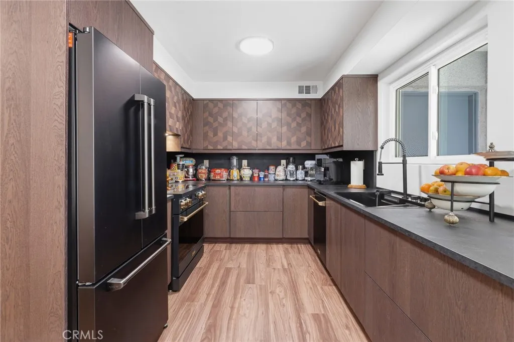 Additional image 4 of 14414 Addison St Unit 17, Sherman Oaks, CA 91423