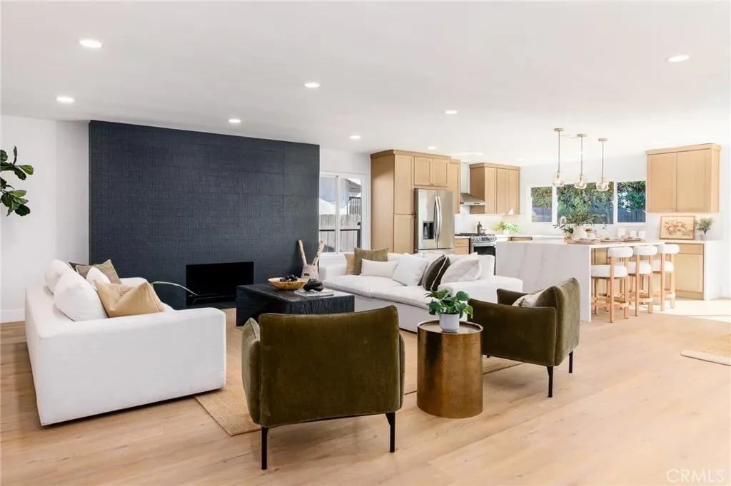 Additional image 6 of 5996 College ave, San Diego, CA 92120