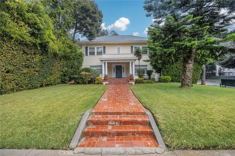 268 S Norton Avenue, Los Angeles, CA MLS: WS25030049