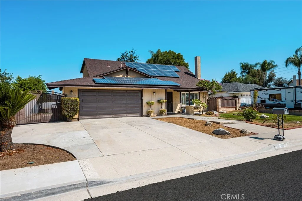 1129 Iris Cir, Corona, CA 92882 photo 4