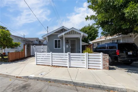 826 E Sunrise Boulevard, Long Beach, CA MLS: IV25093358