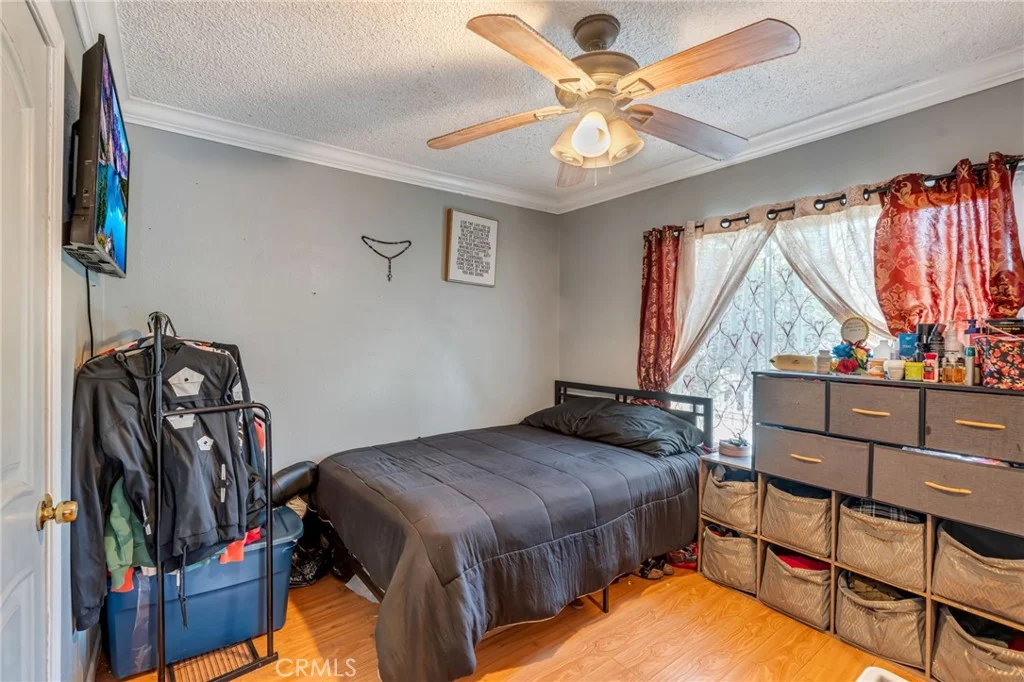 1302 E 48th Pl, Los Angeles, CA 90011