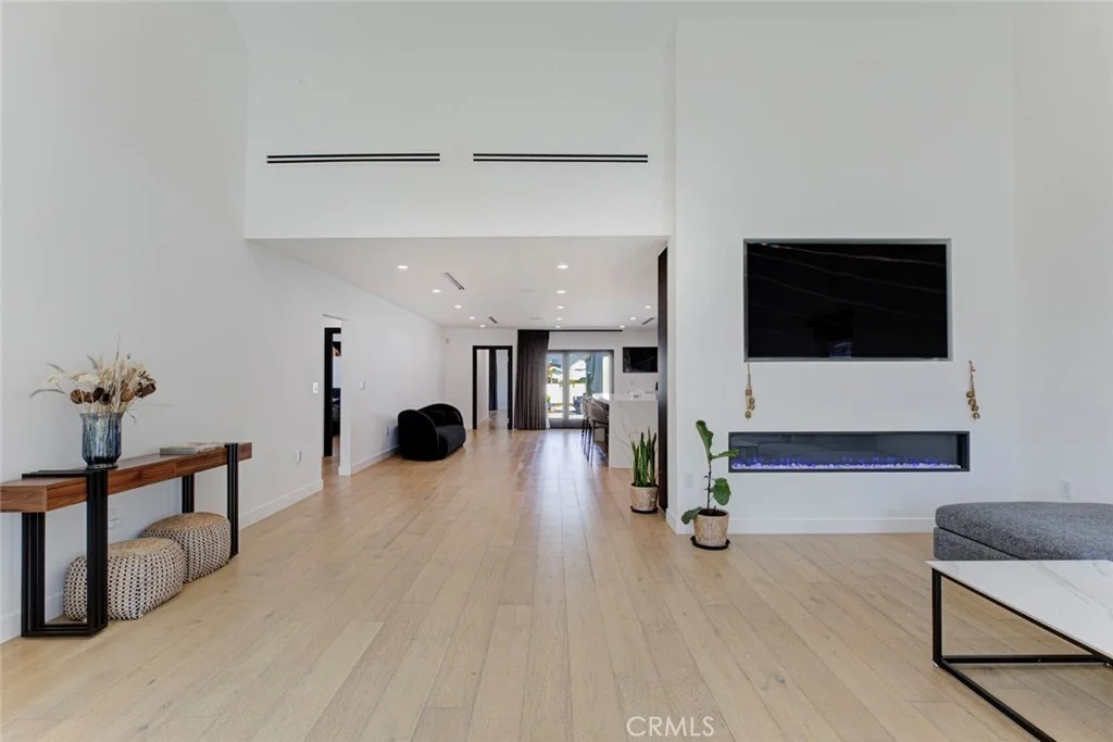 1553 Western Ave, Glendale, CA 91201 photo 5