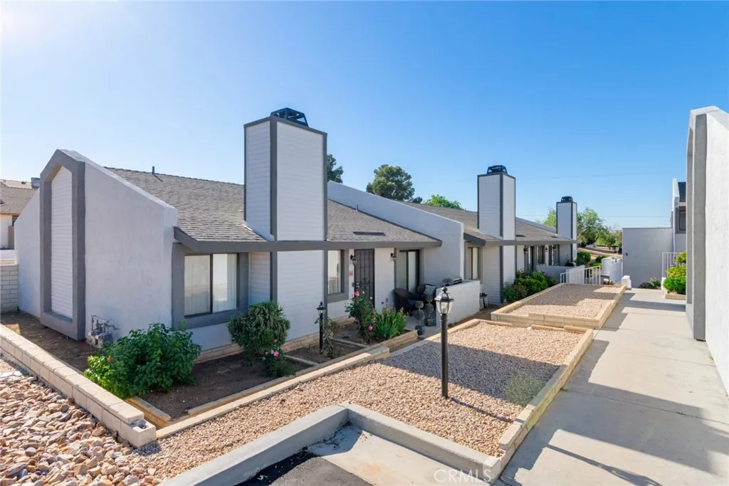 Additional image 70 of 19087 Allegheny Rd, Apple Valley, CA 92307