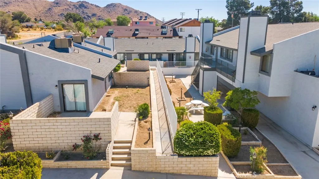 Additional image 60 of 19087 Allegheny Rd, Apple Valley, CA 92307