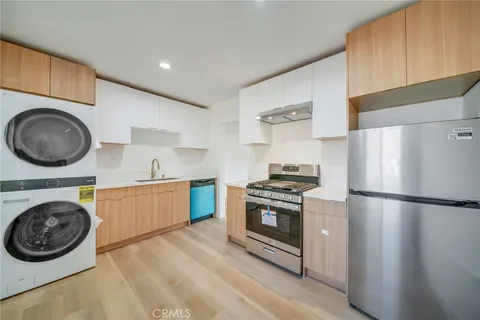 166 N Mar Vista Ave, Pasadena, CA MLS: AR25053092