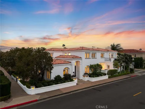 711 Via Lido Nord, Newport Beach, CA MLS: OC25084088