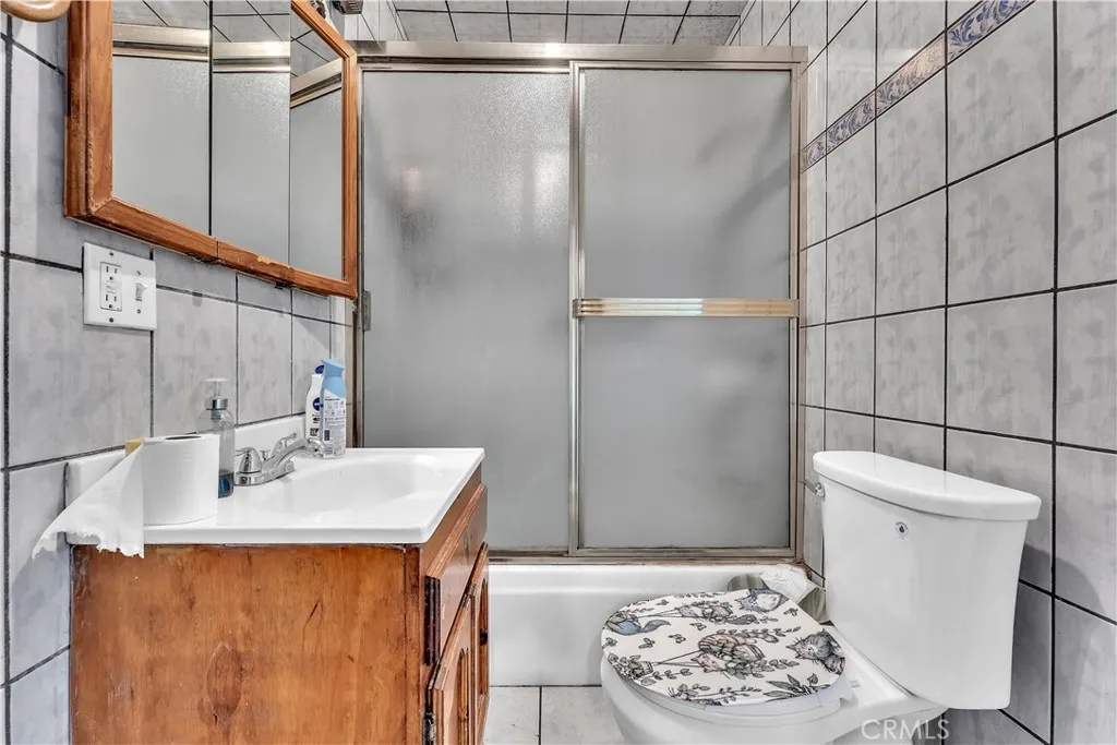 Additional image 18 of 1208 E 3rd St, Santa Ana, CA 92701