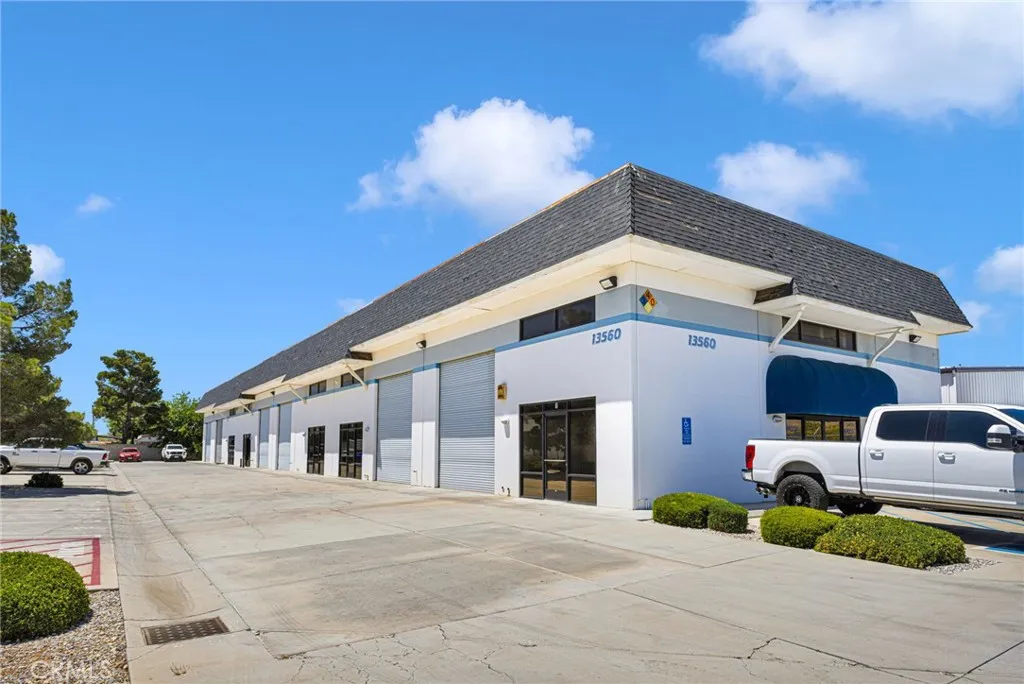 Additional image 13 of 13560 Tonikan Road, Apple Valley, CA 92308