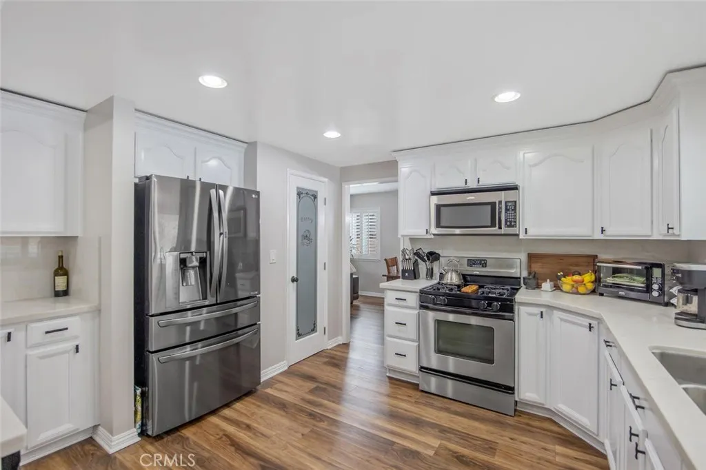 Additional image 60 of 28137 Oaklar Dr, Saugus, CA 91350