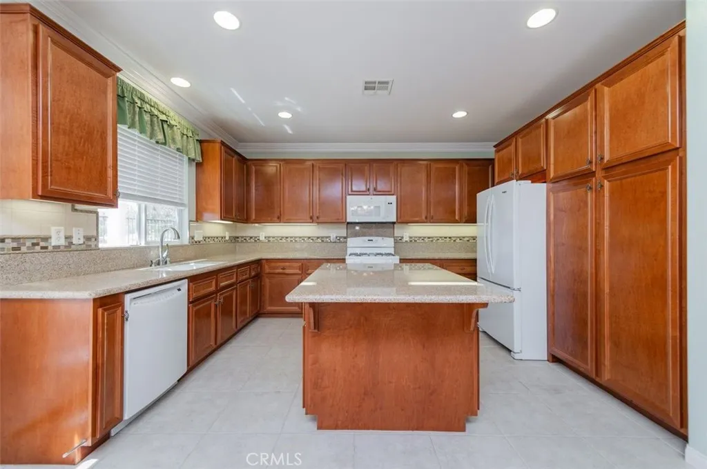 Additional image 10 of 565 Pooley Dr, Hemet, CA 92545