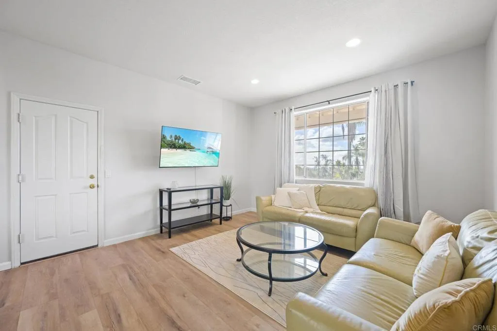 Additional image 19 of 330 Skyline Dr, Vista, CA 92084