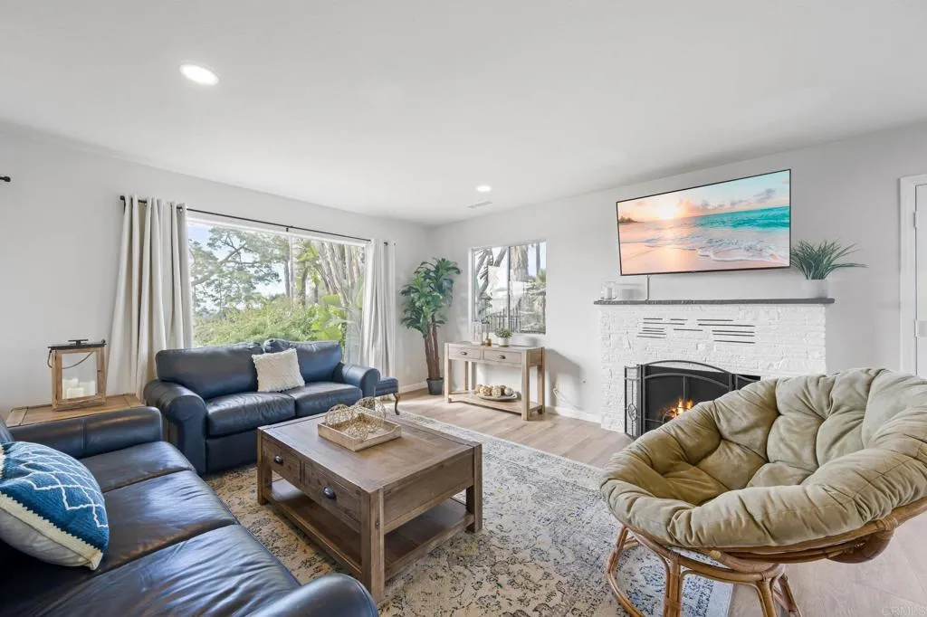 Additional image 12 of 330 Skyline Dr, Vista, CA 92084