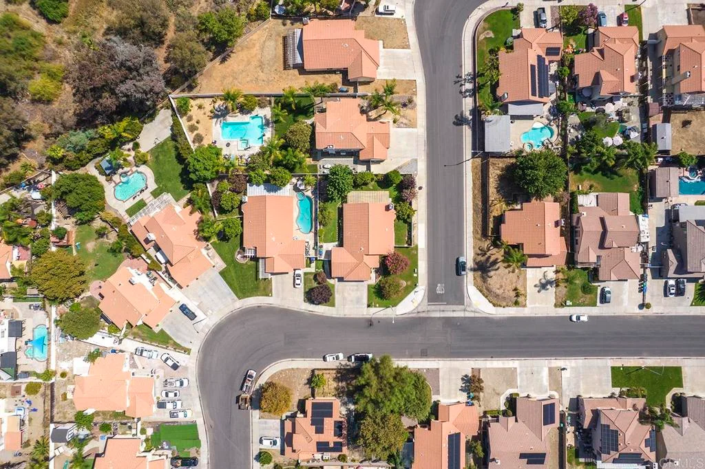 26064 Avenida Hortensia, Hemet, CA 92544