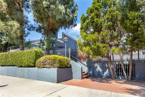 17711 Margate Street Unit 108, Encino, CA MLS: SR25081552