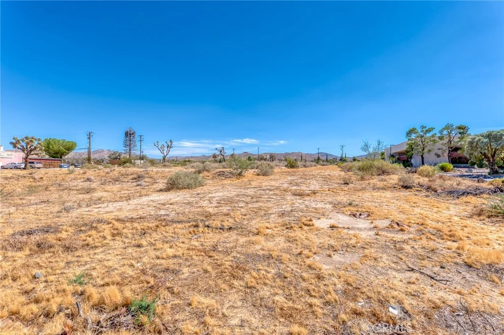 57313 29 Palms Hwy, Yucca Valley, CA 92284