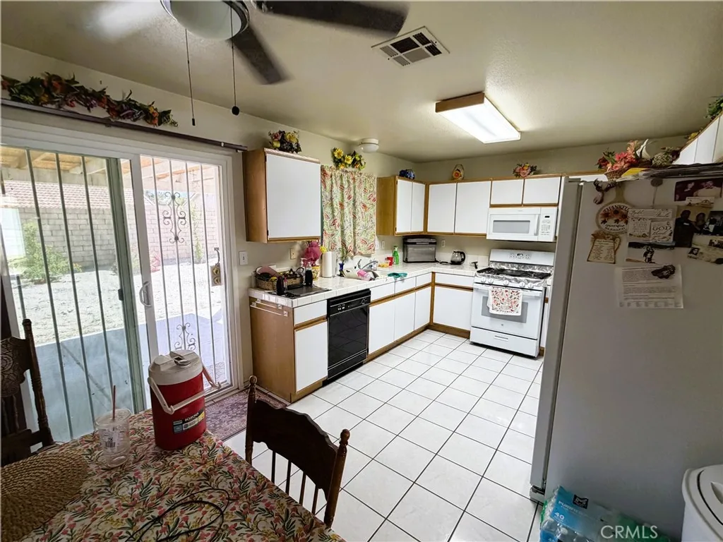 Additional image 3 of 37822 Antibes Court, Palmdale, CA 93552