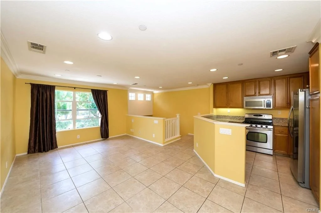 36 Trailing Vine, Irvine, CA 92602 photo 2