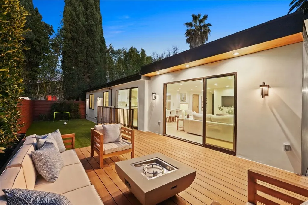 Additional image 3 of 15609 Huston Street, Encino, CA 91436