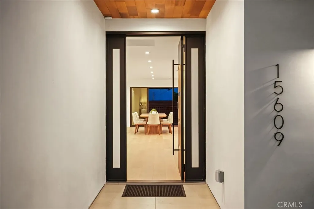 Additional image 4 of 15609 Huston Street, Encino, CA 91436