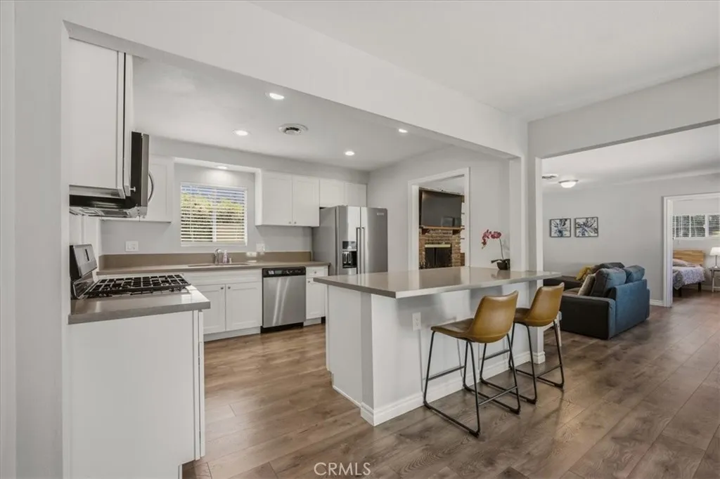 Additional image 13 of 188 E Green St, Claremont, CA 91711