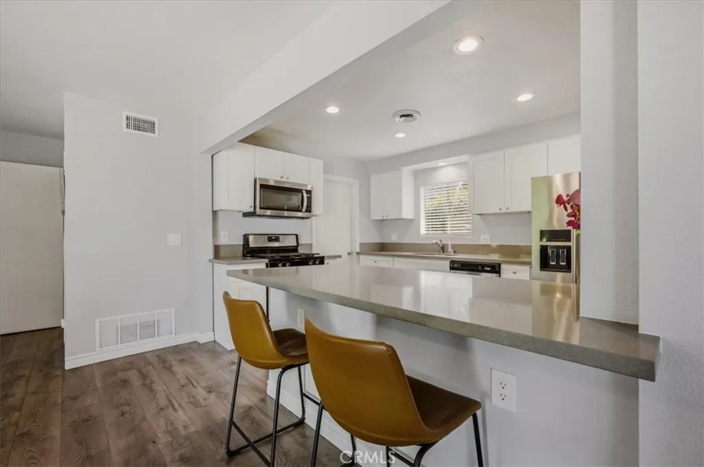 Additional image 15 of 188 E Green St, Claremont, CA 91711