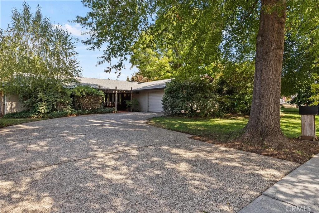 1700 Greenhaven Ln, Chico, CA 95926