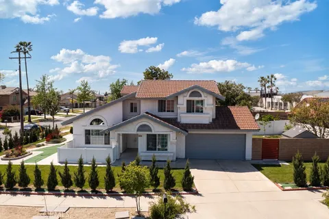 16278 Mallory Drive, Fontana, CA MLS: RS25079744