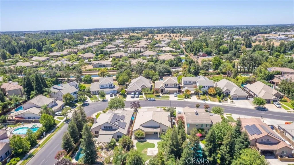 1975 Lester Ave, Clovis, CA 93619