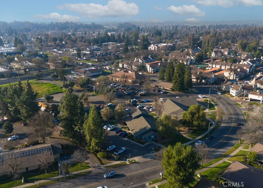 3183 Collins Dr, Merced, CA 95348