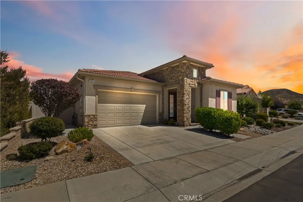 340 Mock Bluff, Beaumont, CA 92223 photo 3