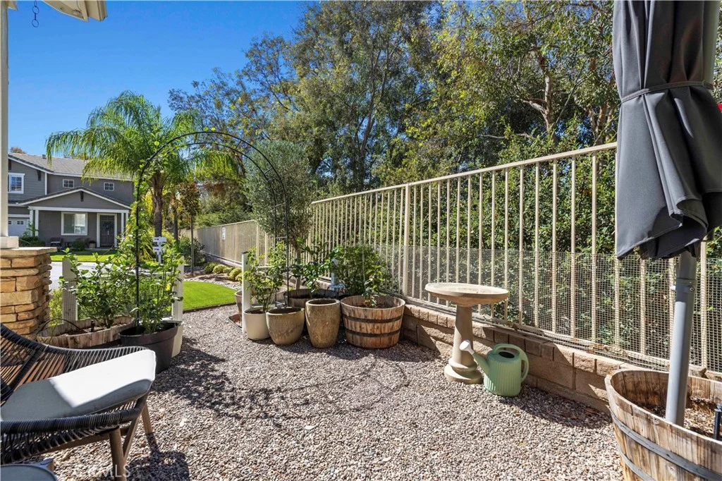 28001 Memory Lane, Valencia, CA 91354