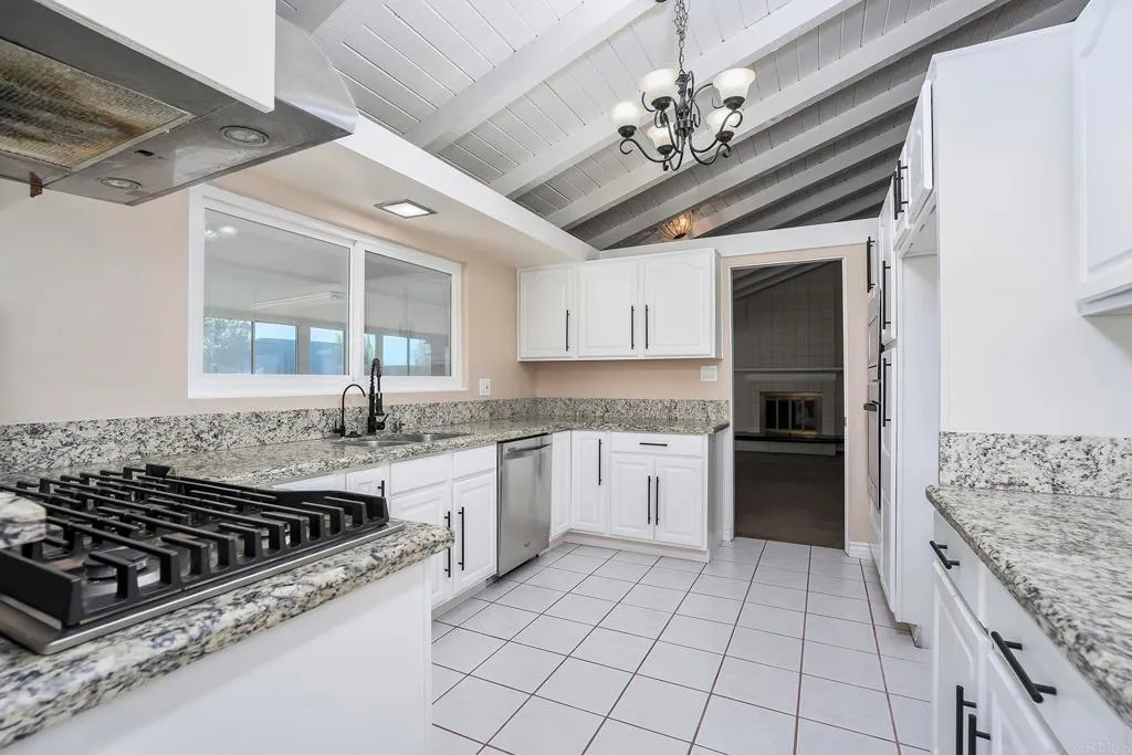 Additional image 11 of 6732 Jackson Dr, San Diego, CA 92119